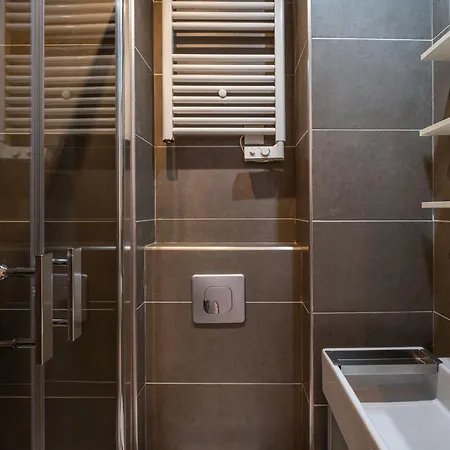 Lägenhetshotell Clignancourt 3*