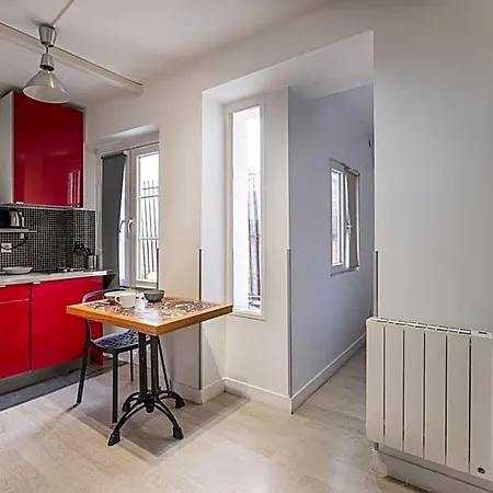 Apart Otel Clignancourt 3*