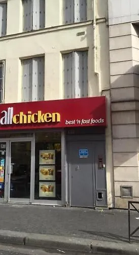 Aparthotel Clignancourt 3*