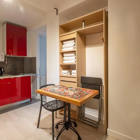 레지당스 클리냥쿠르 아파트호텔 파리